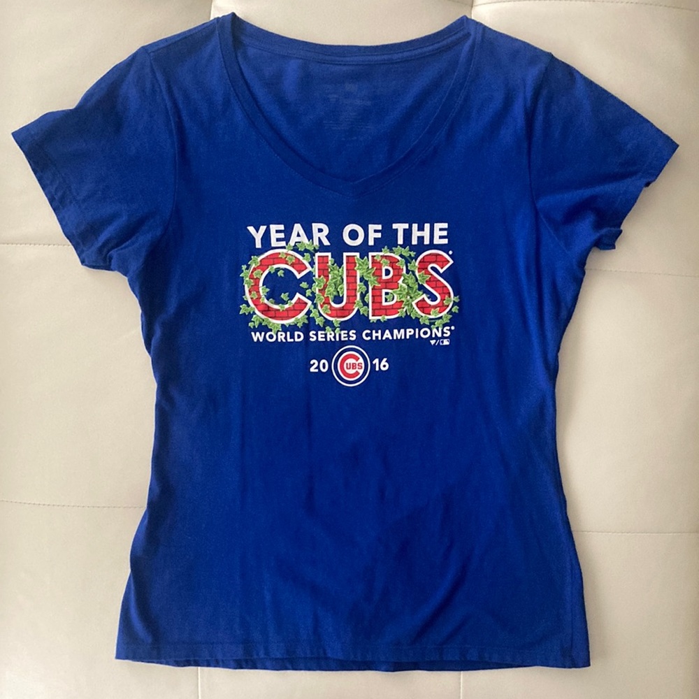 Fanatics Chicago Cubs Ivy World Series women size medium